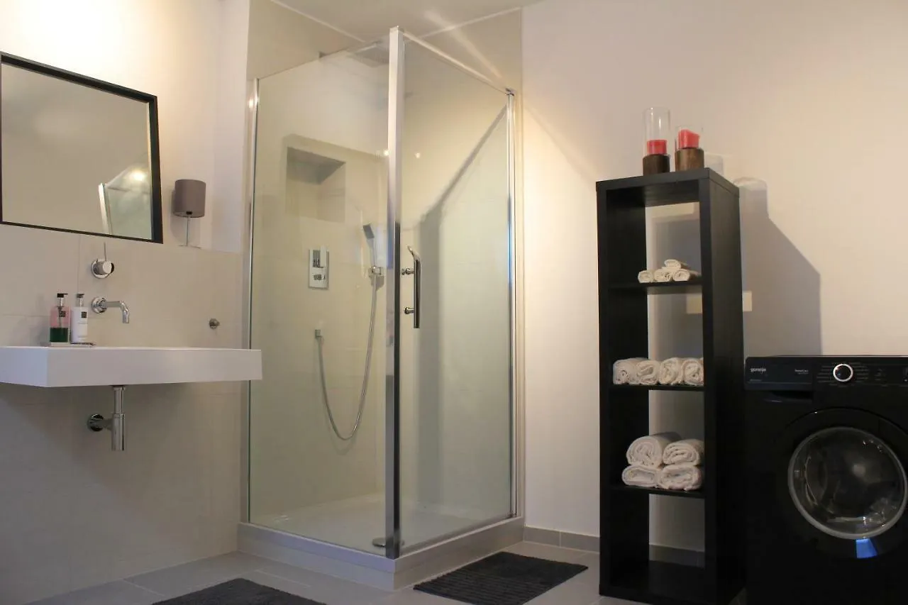 Apartment Am Stadion Mungersdorf - Uni Koln - Sporthochschule 0*, Köln Almanya