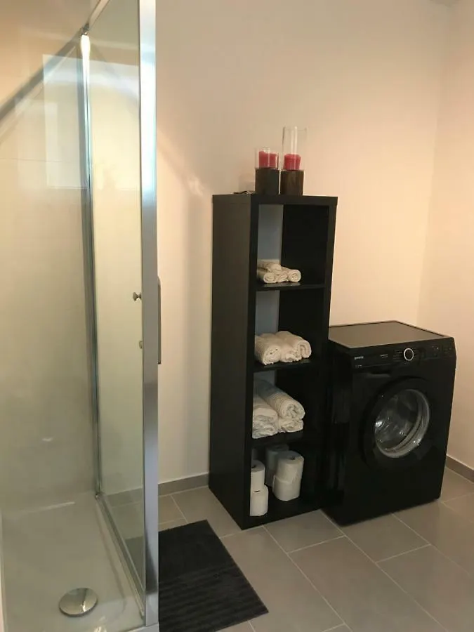 Apartment Am Stadion Mungersdorf - Uni Koln - Sporthochschule Köln