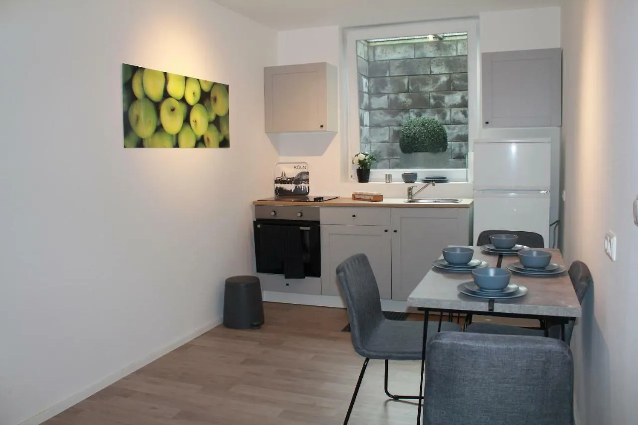 Apartment Am Stadion Mungersdorf - Uni Koln - Sporthochschule Almanya
